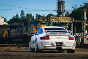 Porsche 911 GT3 cu 967 de kilometri la bord
