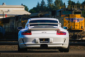 Porsche 911 GT3 cu 967 de kilometri la bord