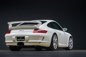 Porsche 911 GT3 cu 967 de kilometri la bord