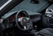 Porsche 911 GT3 cu 967 de kilometri la bord
