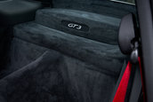 Porsche 911 GT3 cu 967 de kilometri la bord