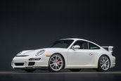 Porsche 911 GT3 cu 967 de kilometri la bord
