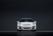 Porsche 911 GT3 cu 967 de kilometri la bord