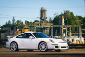 Porsche 911 GT3 cu 967 de kilometri la bord