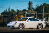Porsche 911 GT3 cu 967 de kilometri la bord