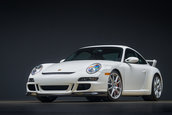 Porsche 911 GT3 cu 967 de kilometri la bord