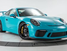 Porsche 911 GT3 in Miami Blue