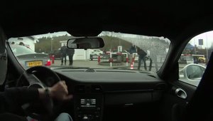 Porsche 911 GT3. Nurburgring. Asfalt umed. Video de colectie!