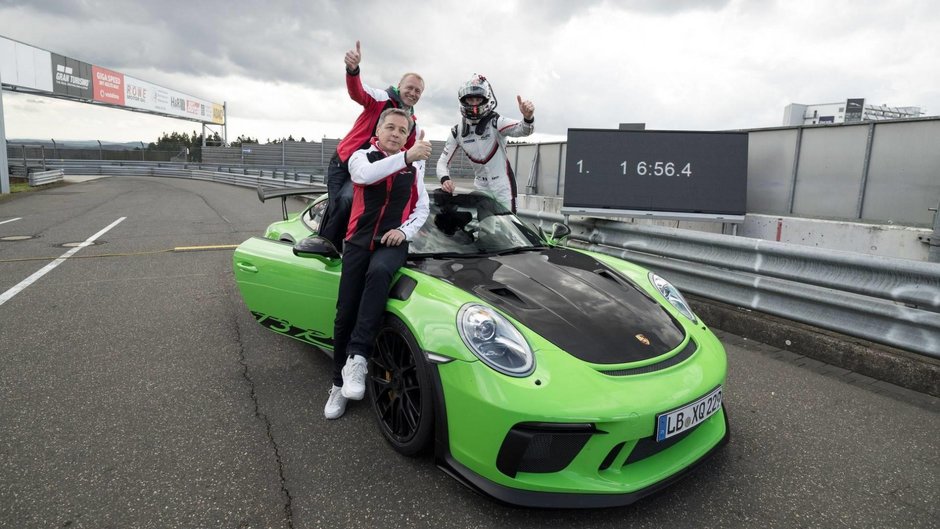 Porsche 911 GT3 RS pe Nurburgring