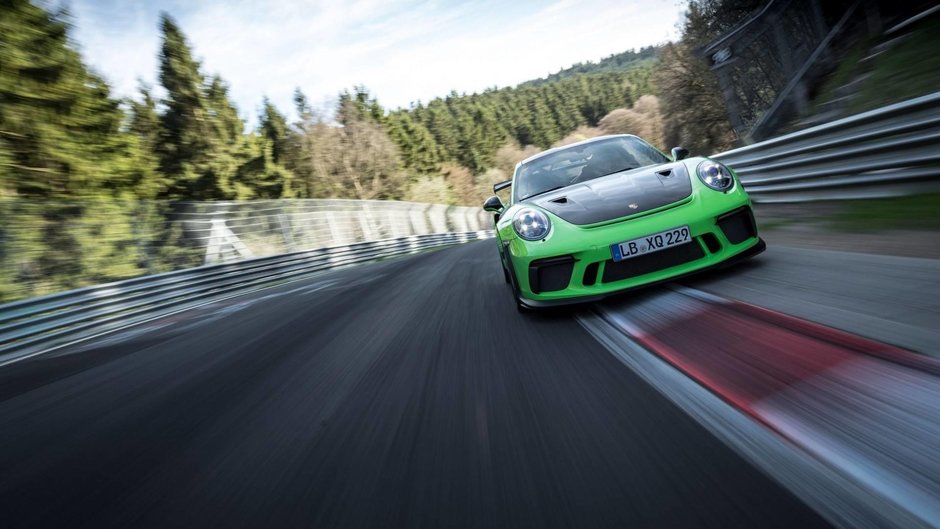 Porsche 911 GT3 RS pe Nurburgring