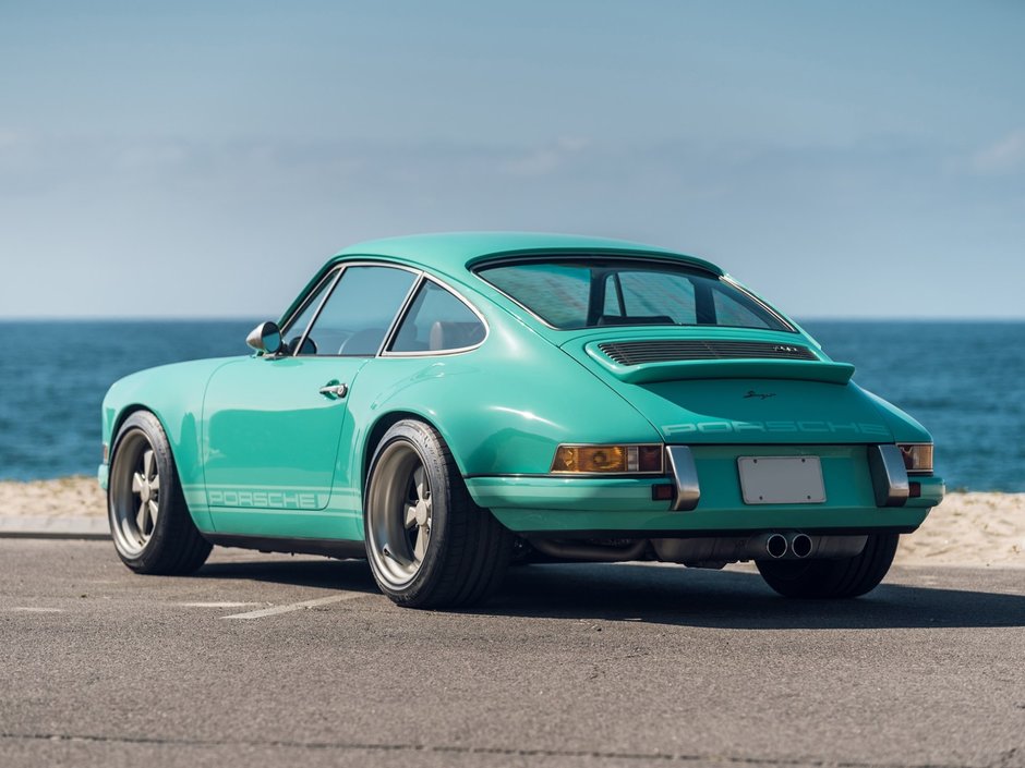 Porsche 911 'Malibu' by Singer de vanzare