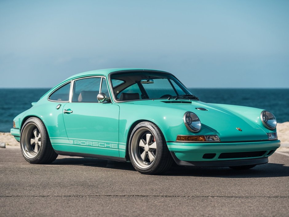 Porsche 911 'Malibu' by Singer de vanzare