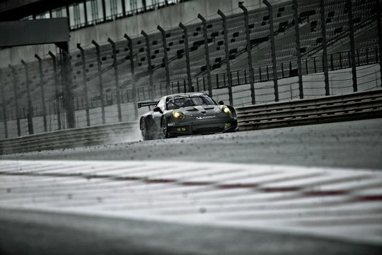 Porsche 911 RSR