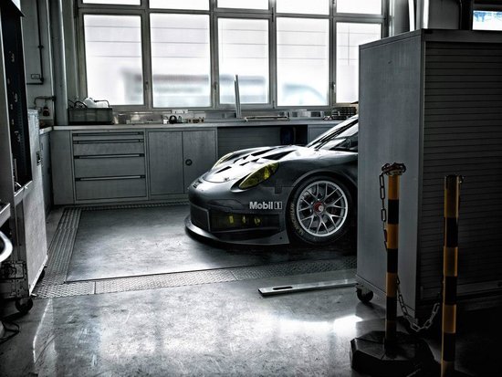 Porsche 911 RSR