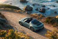 Porsche 911 Targa 4S, Porsche 911 Carrera 4S si Porsche 911 Carrera 4S Cabriolet