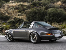 Porsche 911 Targa by Singer