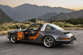 Porsche 911 Targa by Singer
