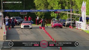 Porsche 911 Turbo (950 CP) vs. Nissan GT-R (1100 CP)