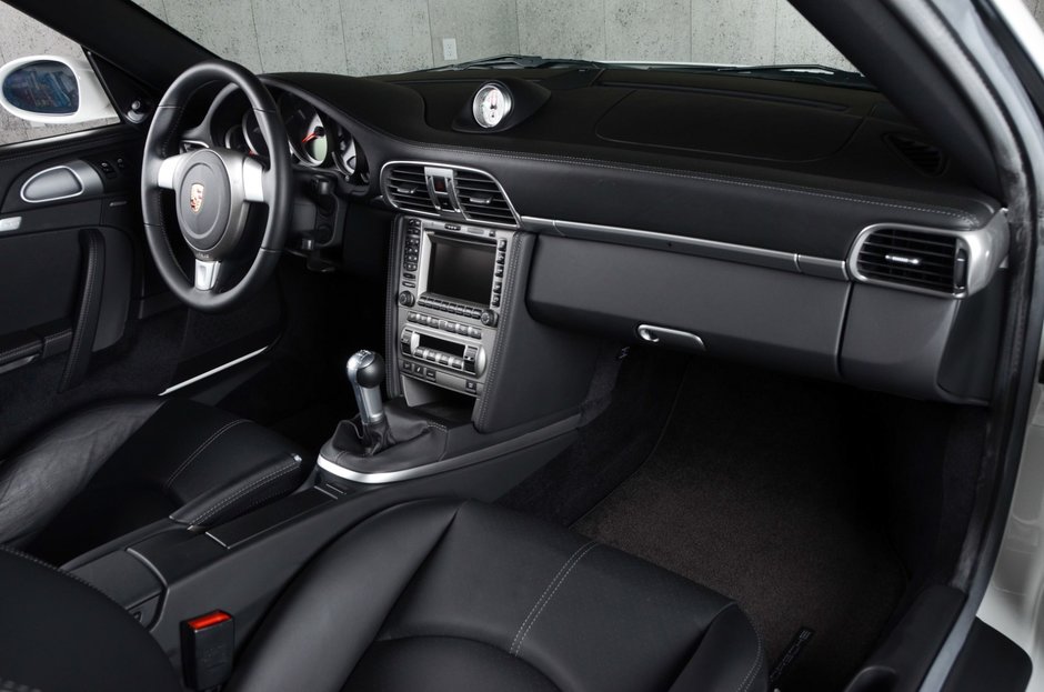 Porsche 911 Turbo cu 1.826 de kilometri la bord