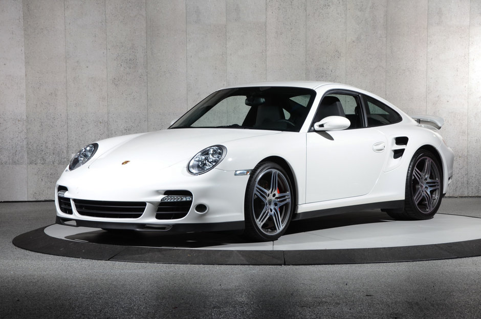Porsche 911 Turbo cu 1.826 de kilometri la bord