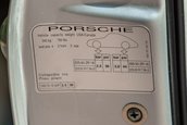 Porsche 911 Turbo cu 207 kilometri la bord