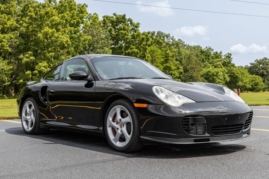 Porsche 911 Turbo cu 6.871 de kilometri la bord