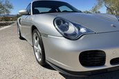 Porsche 911 Turbo cu 7.369 kilometri la bord