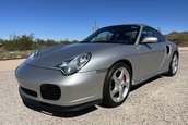 Porsche 911 Turbo cu 7.369 kilometri la bord