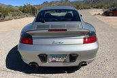 Porsche 911 Turbo cu 7.369 kilometri la bord