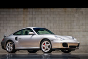 Porsche 911 Turbo cu 7.423 de kilometri la bord