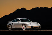Porsche 911 Turbo cu 7.423 de kilometri la bord