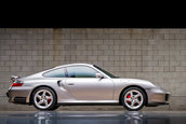 Porsche 911 Turbo cu 7.423 de kilometri la bord