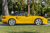 Porsche 911 Turbo cu 7.922 de kilometri la bord