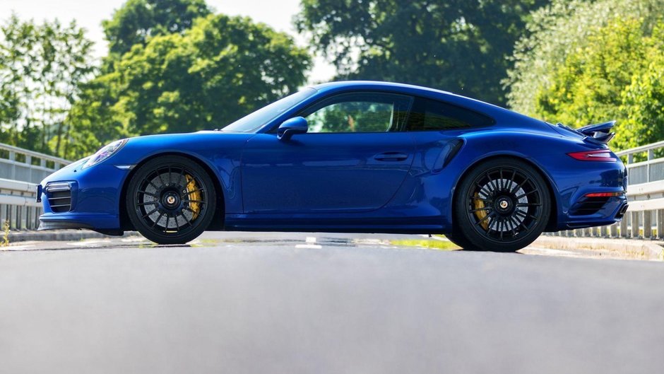 Porsche 911 Turbo S by Edo Competition
