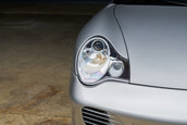 Porsche 911 Turbo S cu 4.399 kilometri la bord