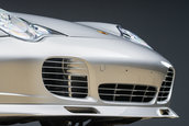 Porsche 911 Turbo S cu 4.399 kilometri la bord