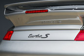 Porsche 911 Turbo S cu 4.399 kilometri la bord