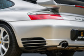 Porsche 911 Turbo S cu 4.399 kilometri la bord