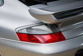 Porsche 911 Turbo S cu 4.399 kilometri la bord