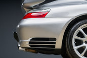 Porsche 911 Turbo S cu 4.399 kilometri la bord