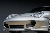 Porsche 911 Turbo S cu 4.399 kilometri la bord