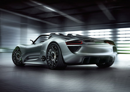 Porsche 918 Spyder Concept intra in productie!