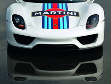 Porsche 918 Spyder in Martini Livery