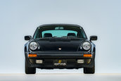 Porsche 930 Turbo cu 11.979 de kilometri la bord