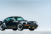 Porsche 930 Turbo cu 11.979 de kilometri la bord