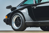 Porsche 930 Turbo cu 11.979 de kilometri la bord