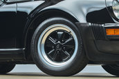Porsche 930 Turbo cu 11.979 de kilometri la bord