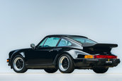 Porsche 930 Turbo cu 11.979 de kilometri la bord