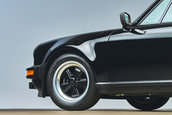 Porsche 930 Turbo cu 11.979 de kilometri la bord