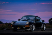 Porsche 930 Turbo cu 11.979 de kilometri la bord